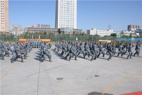 我校2016级新生开学典礼 暨军训成果汇报大会隆重举行(10)