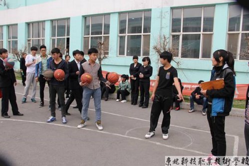 东北科技职业技术学校举办篮球“三分”赛