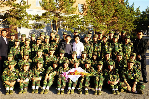 东北科技职业技术学校09军训部分照片