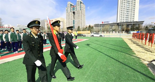 春逐梦，强校有我 ——